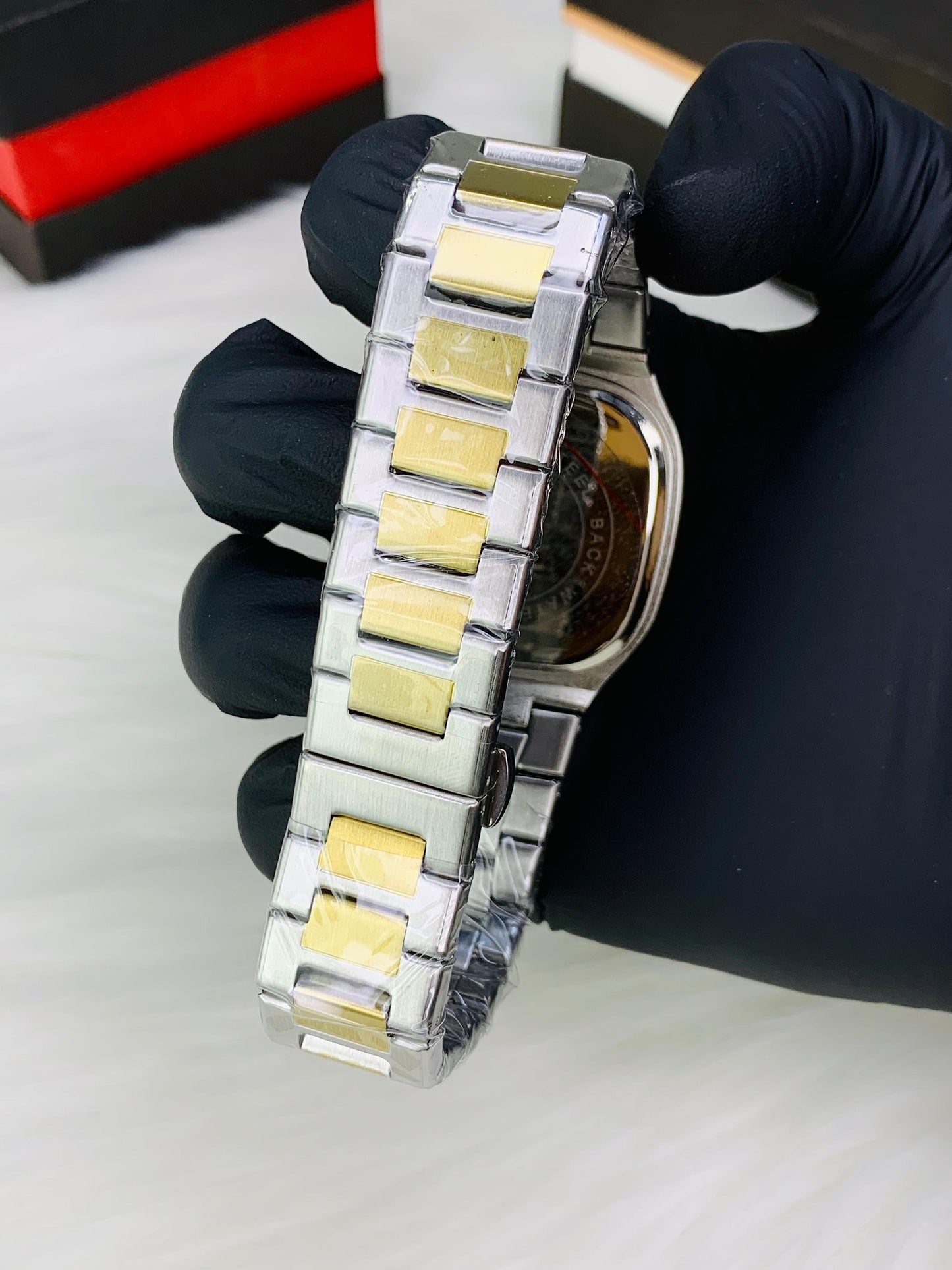 The Poedagar Regal Two-Tone watch